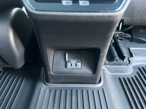 Used 2023 Lexus RZ 450e Premium image 46