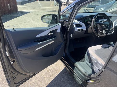 Used 2017 Chevrolet Bolt LT image 13