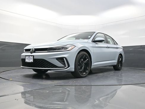 New 2026 Volkswagen Jetta SE image 21