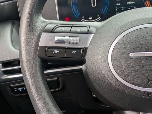 Used 2025 Hyundai Santa Cruz SEL FWD image 15