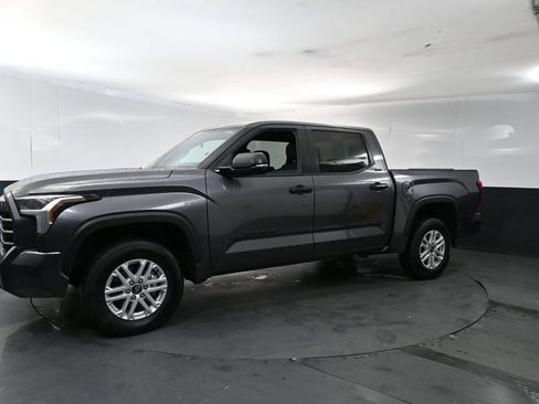 Used 2025 Toyota Tundra SR5 w/ SR5 Convenience Package AWD/4WD image 2