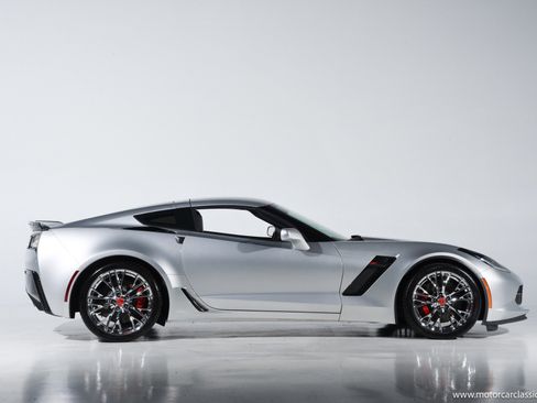 Used 2016 Chevrolet Corvette Z06 RWD image 11