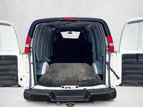Used 2020 GMC Savana 2500 Extended w/ Enhanced Convenience Package image 28