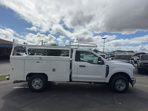 New 2026 Ford F250 XL w/ XL Chrome Package image 4
