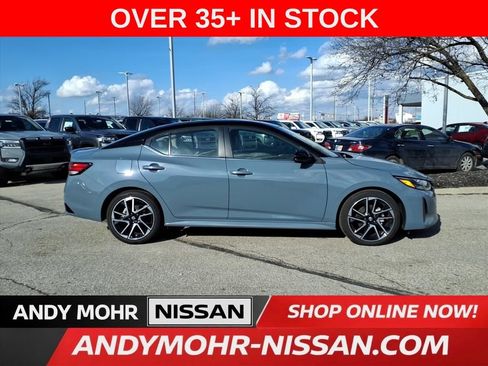 New 2025 Nissan Sentra SR w/ SR Premium Package image 9