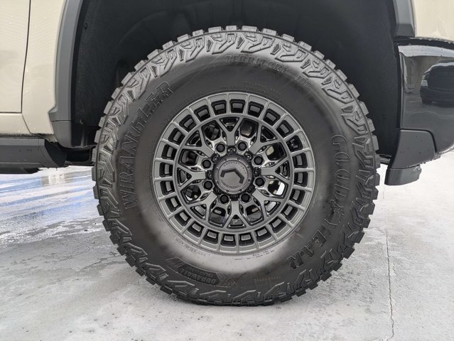 Used 2026 Chevrolet Silverado 2500 ZR2 AWD/4WD image 10
