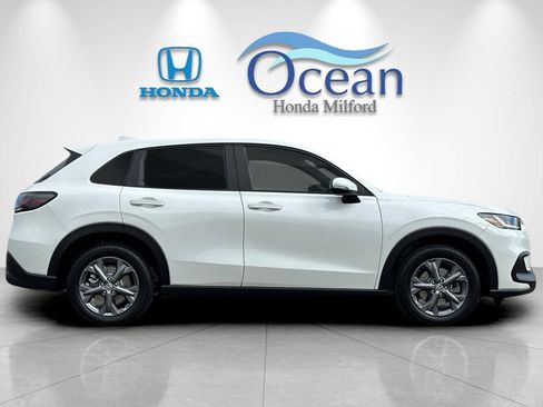 New 2026 Honda HR-V LX image 6