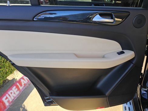 Used 2019 Mercedes-Benz GLS 450 4MATIC w/ Premium 1 Package image 23