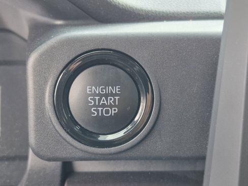 Certified 2025 Toyota Tacoma SR5 image 32