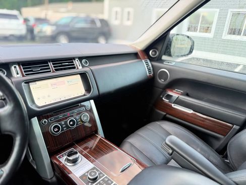 Used 2017 Land Rover Range Rover Supercharged AWD/4WD image 20