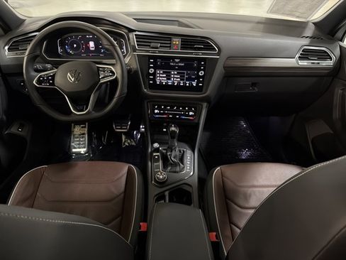 Certified 2023 Volkswagen Tiguan SEL R-Line AWD/4WD image 26