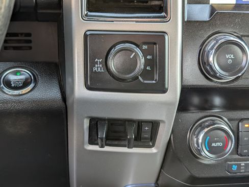 Certified 2020 Ford F350 Lariat w/ Lariat Ultimate Package image 24