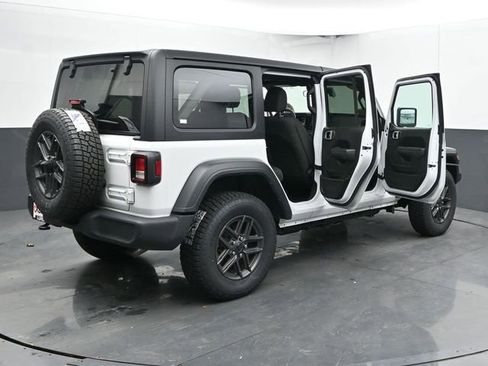 Used 2025 Jeep Wrangler Sport S image 54