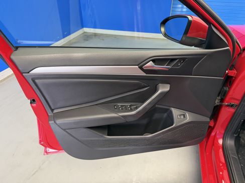 Used 2019 Volkswagen Jetta S w/ Driver Assistance Package FWD image 9