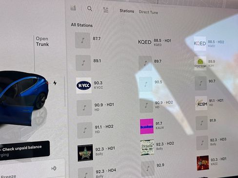 Used 2022 Tesla Model 3 Standard Range image 23