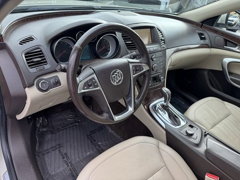 Used 2013 Buick Regal Premium image 17