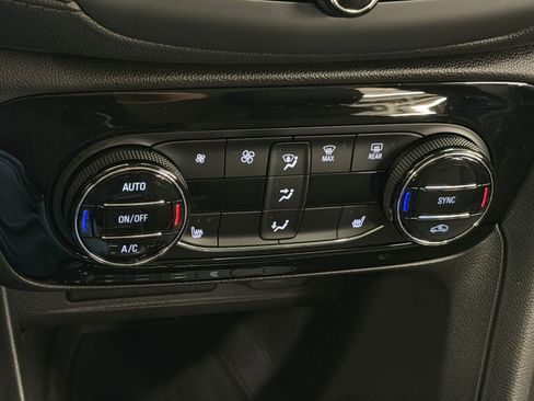 Used 2023 Buick Encore GX Select w/ Safety Package II image 25