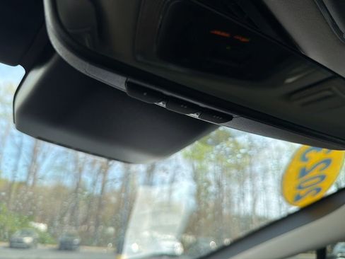 Used 2023 Toyota Prius XLE FWD image 75