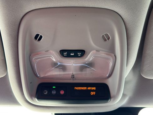 Used 2021 Chevrolet TrailBlazer LT FWD image 29