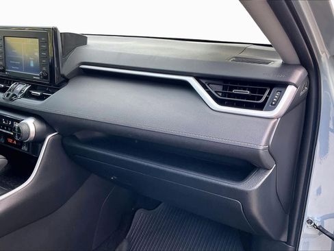 Certified 2022 Toyota RAV4 XLE Premium image 16