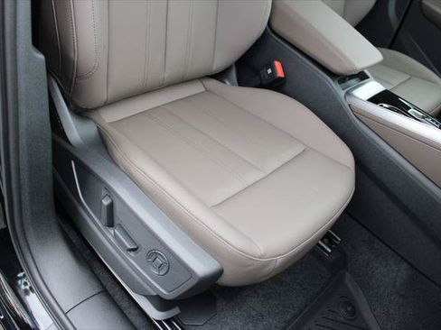 Certified 2025 Audi Q5 Premium w/ Convenience Package AWD/4WD image 27