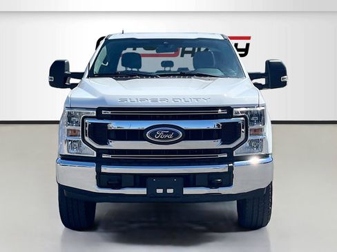 Used 2022 Ford F250 XLT AWD/4WD image 2