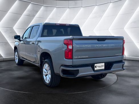 Certified 2022 Chevrolet Silverado 1500 Custom RWD image 3