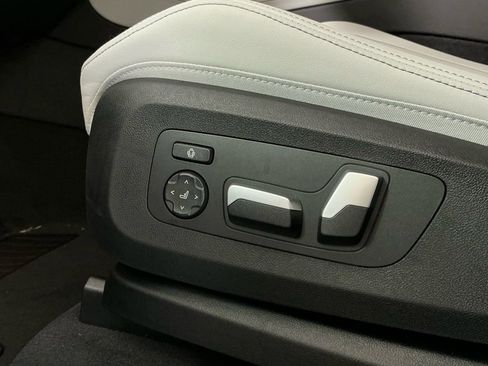 New 2026 BMW X5 xDrive40i w/ M Sport Package image 20