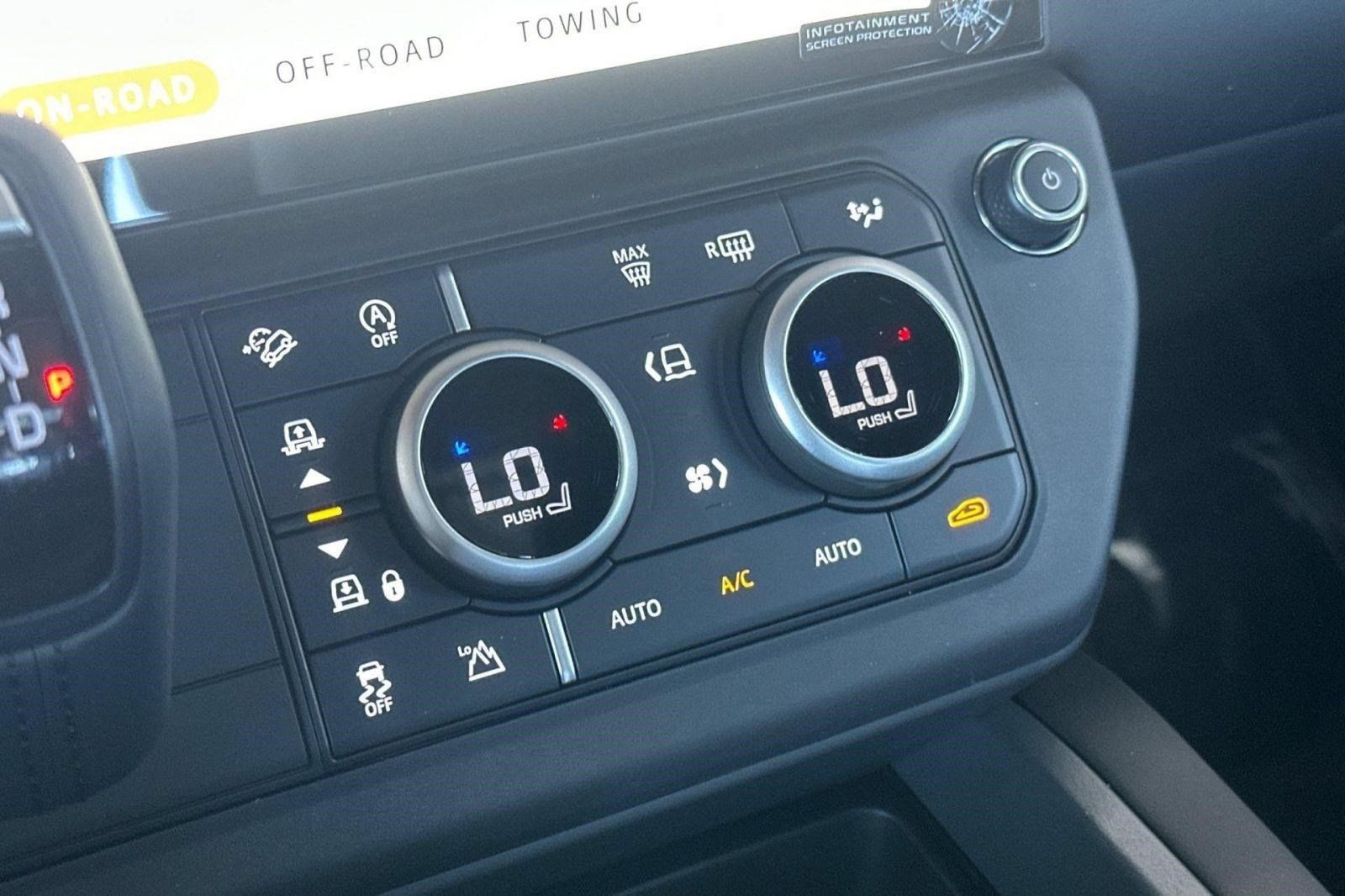 New 2026 Land Rover Defender 110 S AWD/4WD image 18