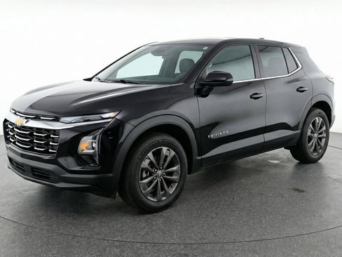 Used 2025 Chevrolet Equinox LT FWD image 3