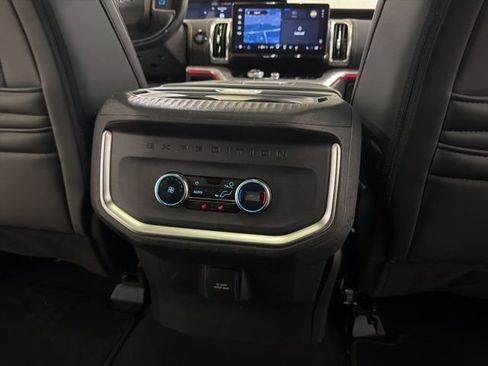 Used 2025 Ford Expedition Max Platinum image 30