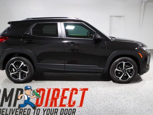 Used 2021 Chevrolet TrailBlazer RS w/ Technology Package FWD image 6