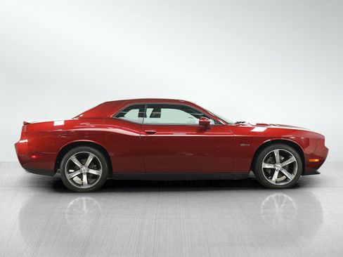 Used 2014 Dodge Challenger R/T RWD image 6