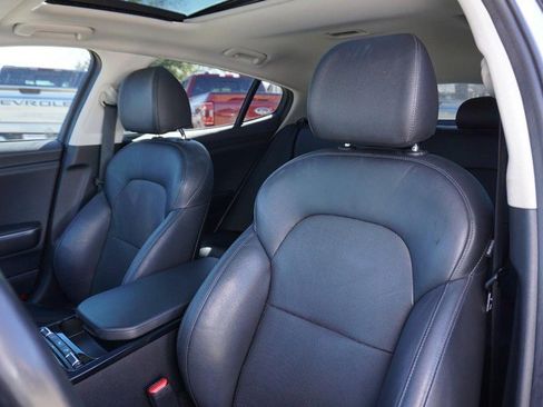 Used 2018 Kia Stinger Premium image 23