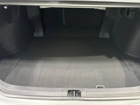 Used 2018 Toyota Camry SE w/ Moonroof Package FWD image 25