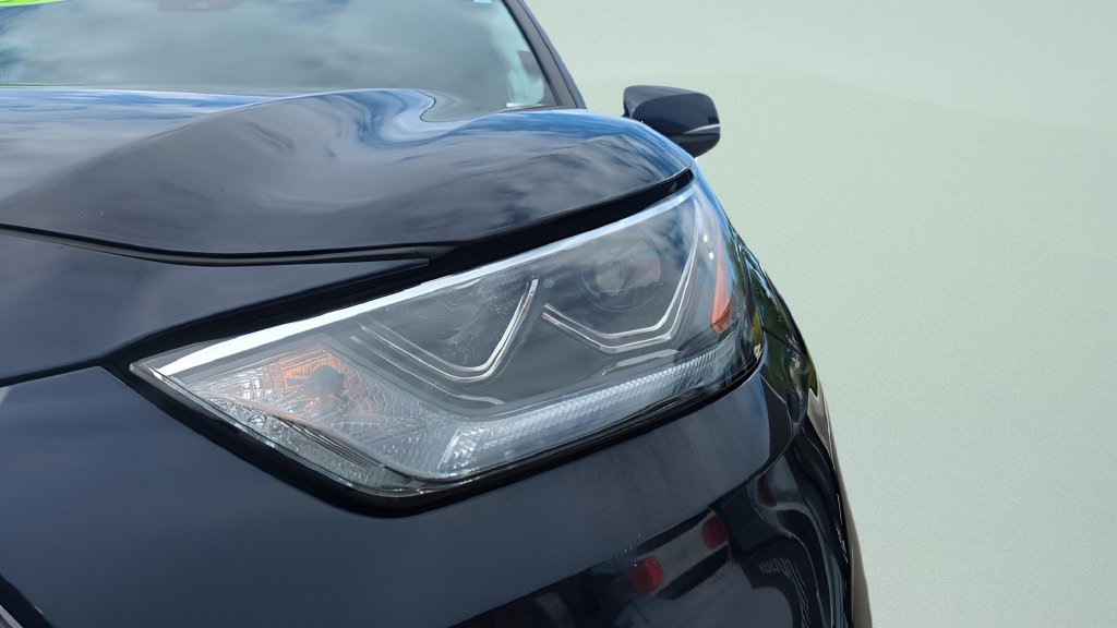 Used 2024 Toyota Highlander Limited FWD image 27
