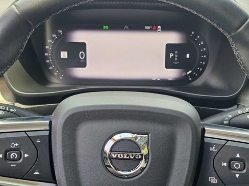 Certified 2023 Volvo XC40 B5 Ultimate w/ Protection Package Premier AWD/4WD image 29