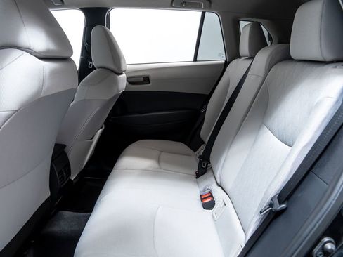 Used 2024 Toyota Corolla Cross LE image 23