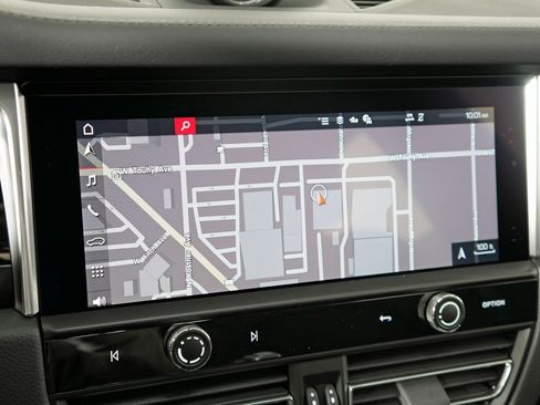 New 2026 Porsche Macan image 26