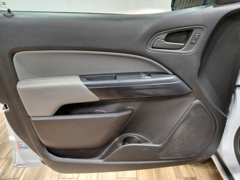 Certified 2022 Chevrolet Colorado W/T image 32