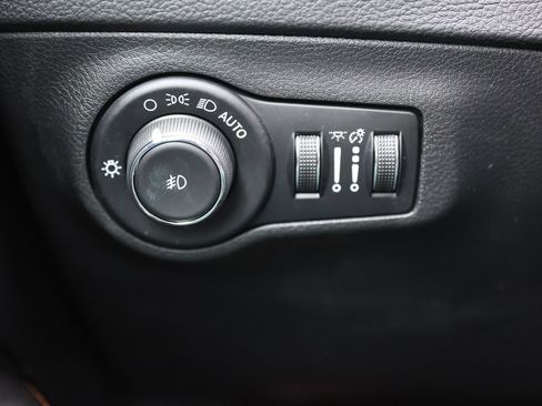 Used 2021 Jeep Compass Latitude w/ Convenience Group image 35