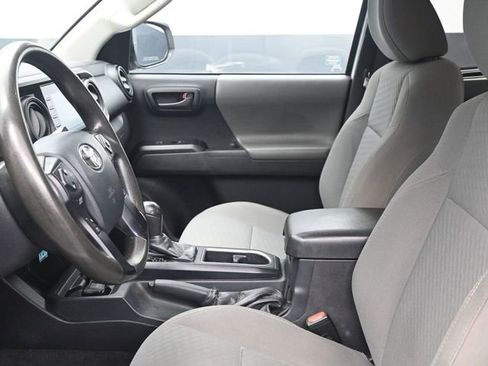 Used 2020 Toyota Tacoma SR image 6