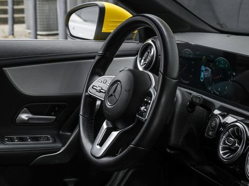 Used 2022 Mercedes-Benz CLA 250 image 19