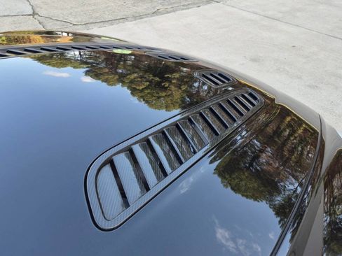 Used 2011 Aston Martin V12 Vantage Base 2dr Coupe image 63