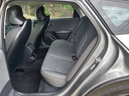 Used 2025 Kia K4 FWD image 28