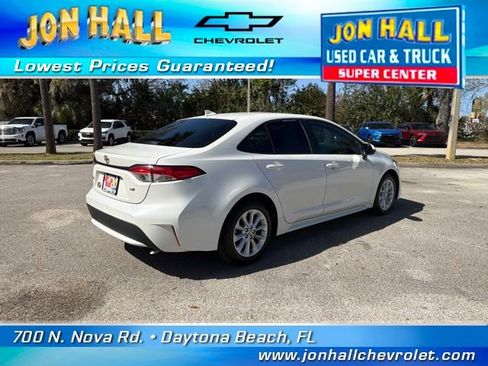 Used 2021 Toyota Corolla LE w/ LE Convenience Package image 11