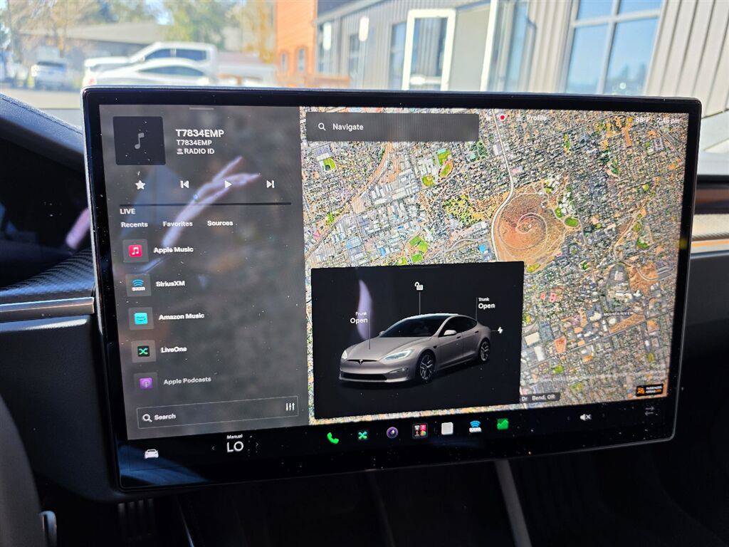 Used 2022 Tesla Model S Plaid AWD/4WD image 18