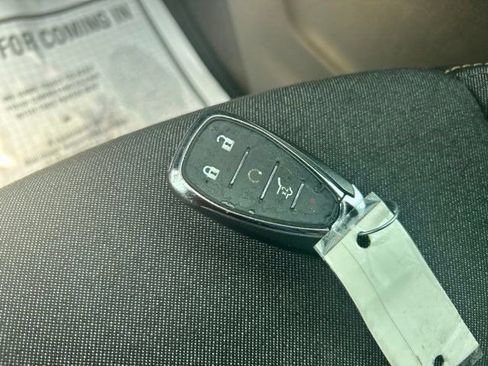 Used 2019 Chevrolet Equinox LT w/ Driver Convenience Package FWD image 47