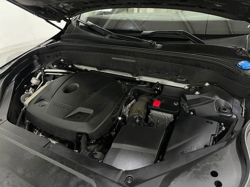 Used 2019 Volvo XC90 T6 Momentum image 29