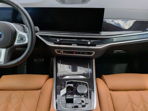 Certified 2025 BMW X5 xDrive50e w/ M Sport Package image 35